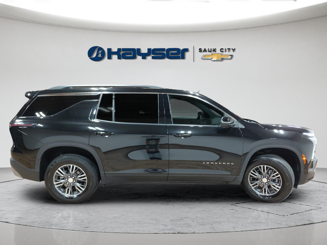 Used 2026 Chevrolet Traverse LT FWD image 8