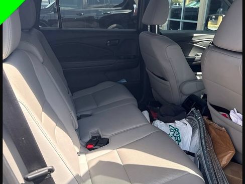 Used 2023 Honda Passport EX-L image 7