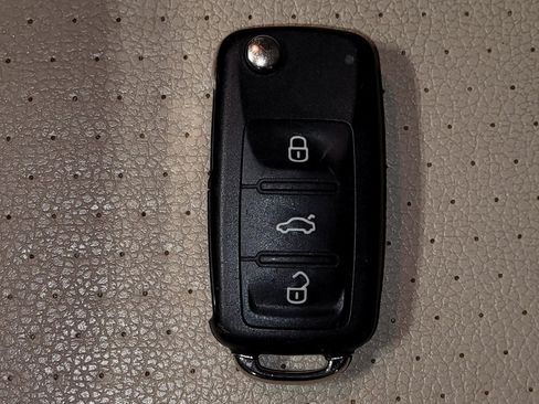 Used 2017 Volkswagen Jetta SE FWD image 32