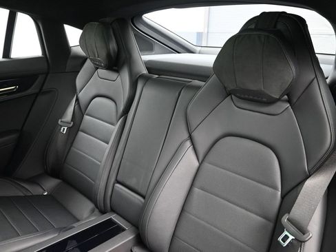 Used 2025 Porsche Panamera 4 image 6