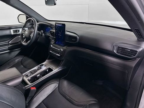 Used 2020 Ford Explorer ST w/ ST Street Pack image 32