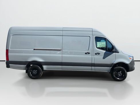 New 2026 Mercedes-Benz Sprinter 2500 image 6