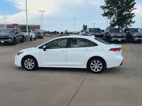 Used 2024 Toyota Corolla LE FWD image 6