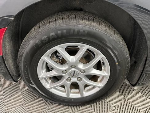 Used 2023 Chrysler Pacifica Touring-L FWD image 20