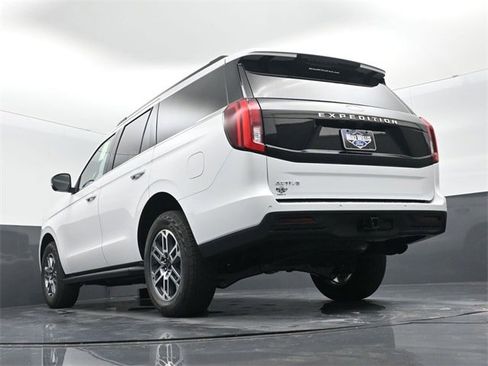 New 2025 Ford Expedition Active image 51