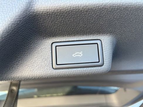 New 2025 Volkswagen ID. Buzz Pro S Plus image 24