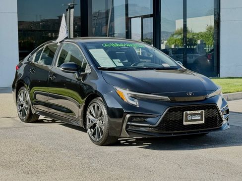 Used 2023 Toyota Corolla SE FWD image 8