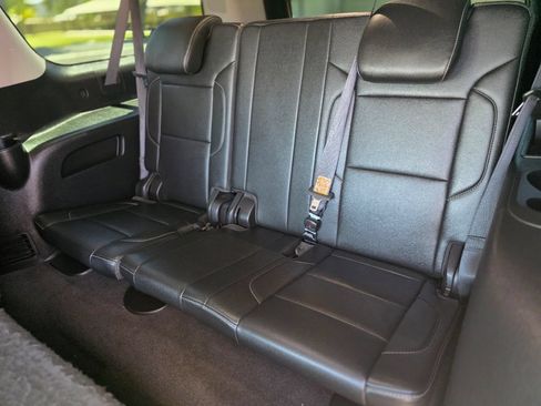 Used 2019 Chevrolet Suburban LT AWD/4WD image 21
