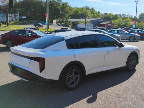 Used 2025 Kia K4 FWD image 5