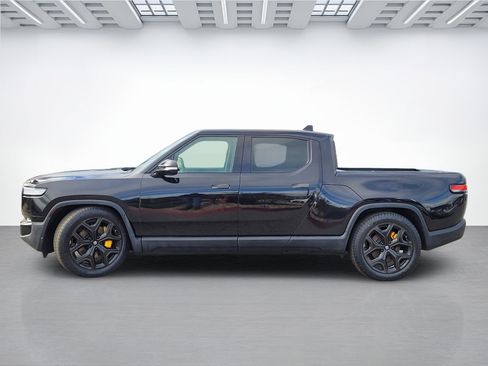 Used 2022 Rivian R1T Adventure image 14