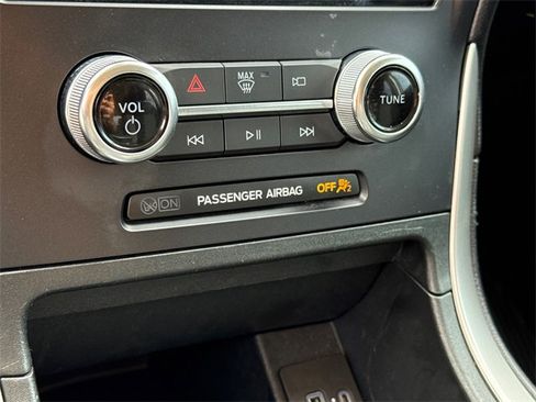 Used 2024 Ford Edge SE w/ Black Appearance Package image 24