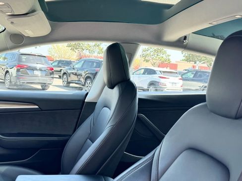 Used 2022 Tesla Model 3 Long Range image 15