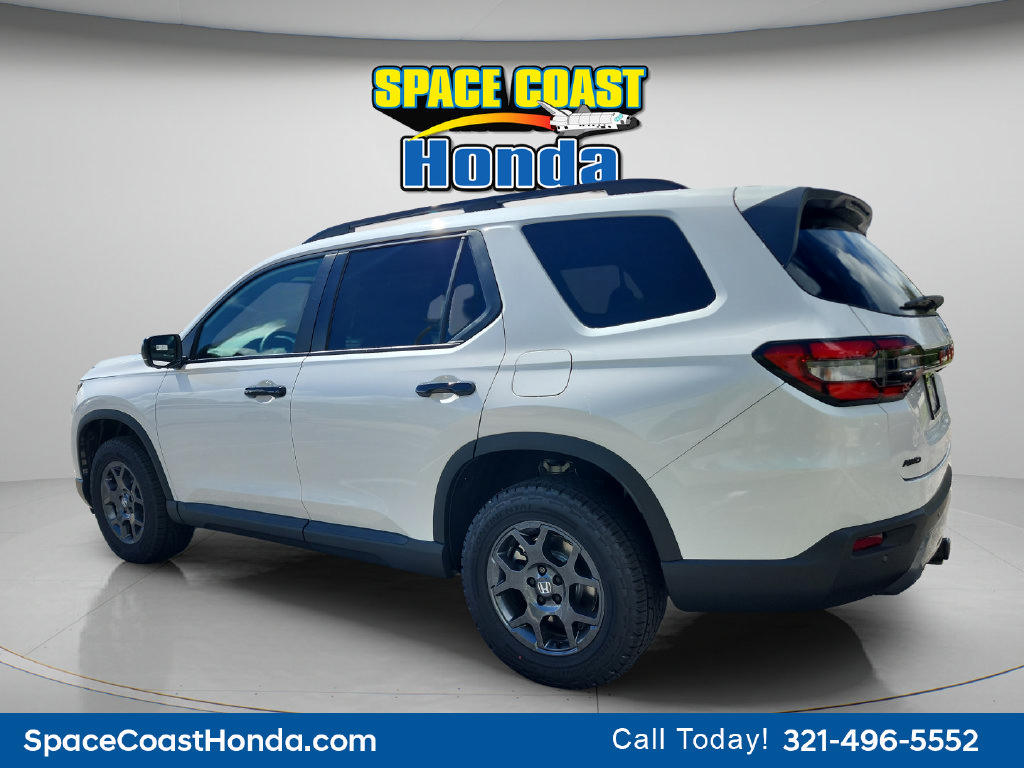 New 2026 Honda Pilot TrailSport image 5