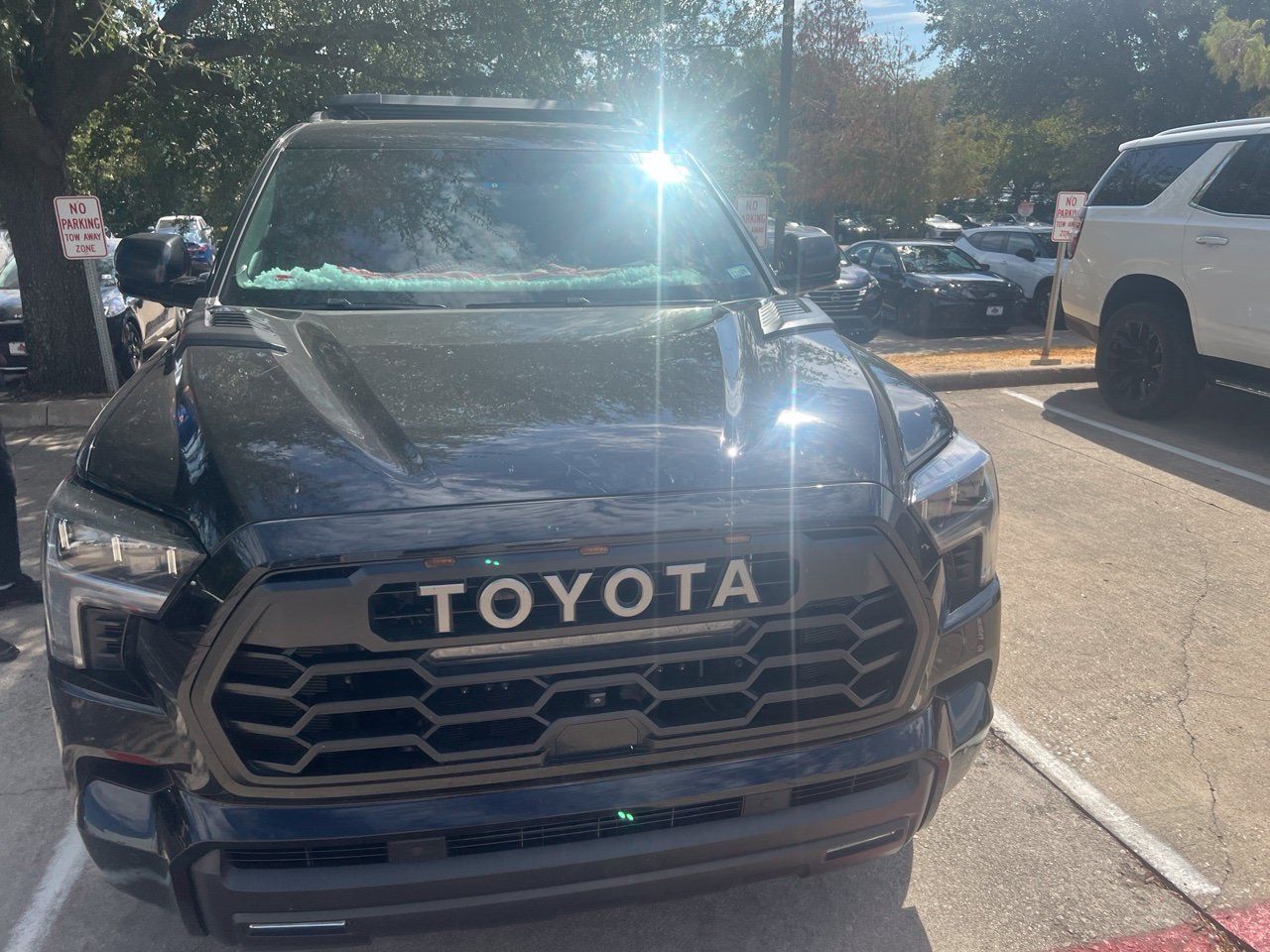 Used 2025 Toyota Sequoia TRD Pro AWD/4WD image 8