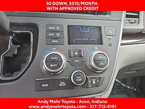 Used 2017 Toyota Sienna XLE Premium image 25