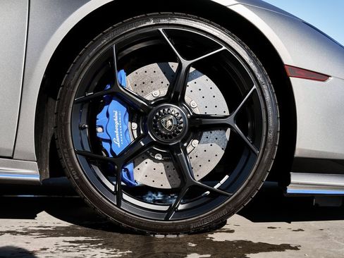 Used 2023 Lamborghini Huracan Tecnica image 15