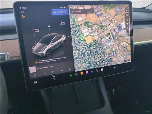 Used 2025 Tesla Model Y Long Range image 13