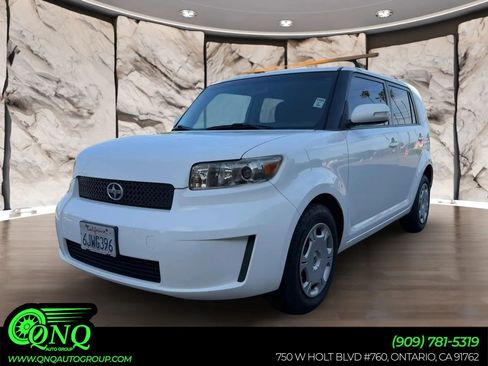 Used 2010 Scion xB FWD image 1