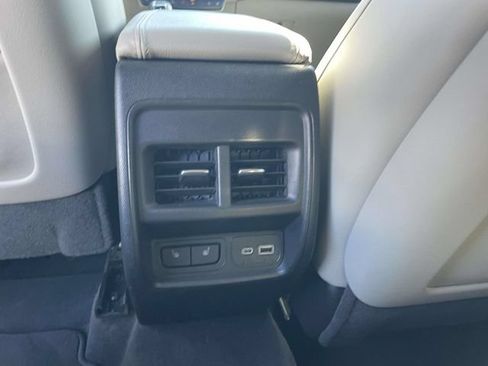 Used 2019 Cadillac XT4 Premium Luxury FWD image 14