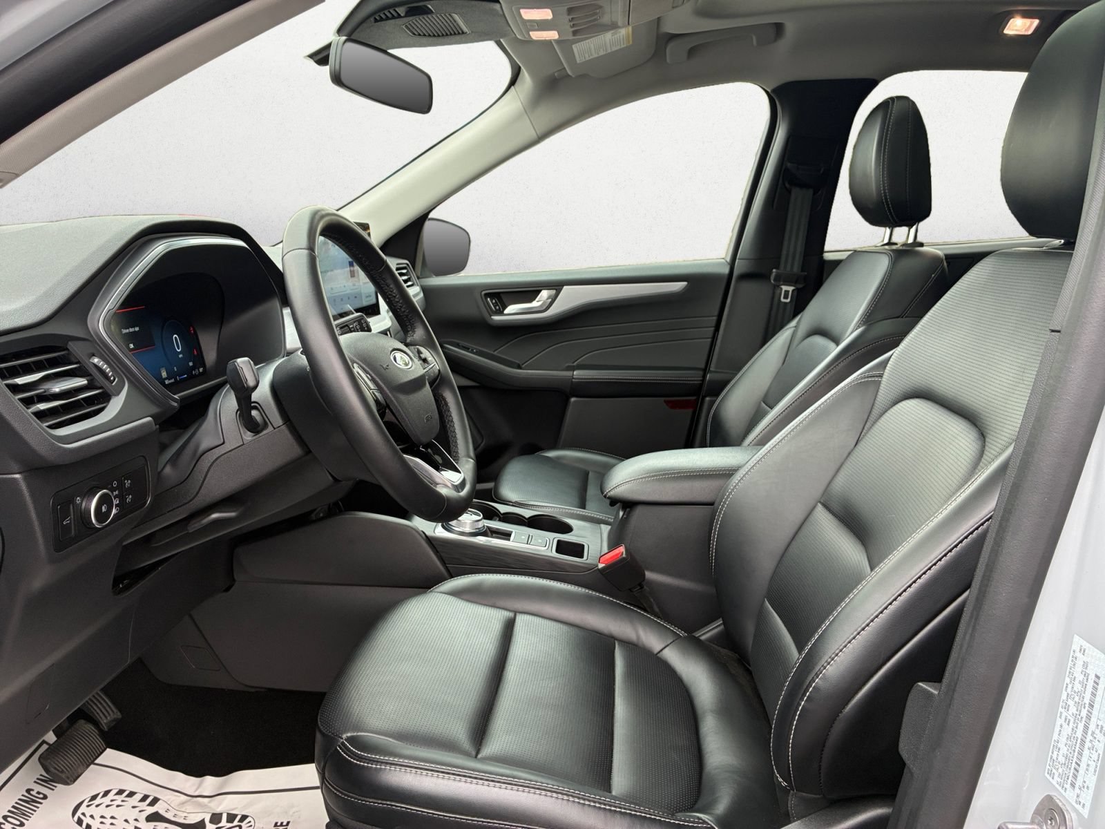 Used 2025 Ford Escape Platinum AWD/4WD image 8