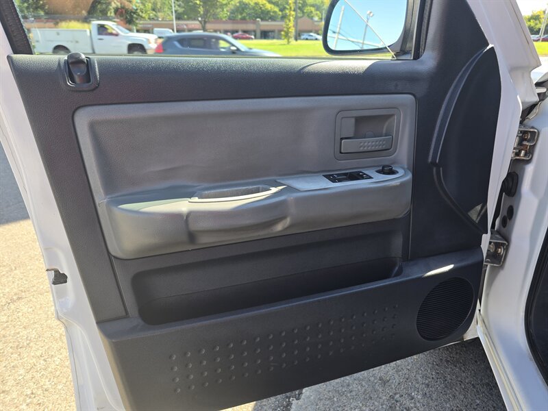 Used 2011 Dodge Dakota Big Horn w/ Trailer Tow Group RWD image 6