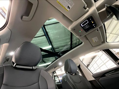 New 2026 Volkswagen Tiguan SE image 29