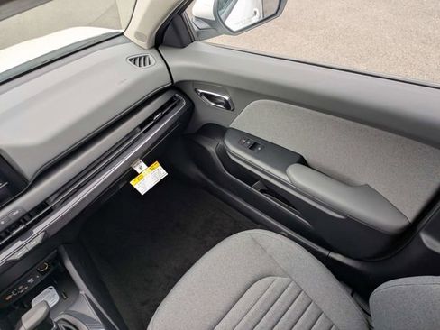 New 2025 Kia K4 EX image 16