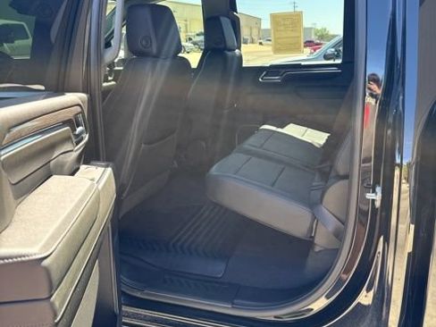 Used 2024 Chevrolet Silverado 2500 LTZ AWD/4WD image 12