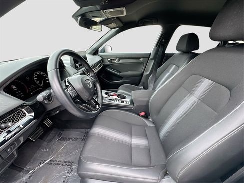 Used 2025 Honda Civic Sport image 19