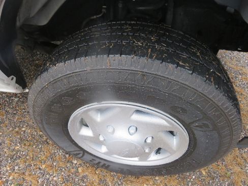 Used 2023 Ford E-350 and Econoline 350 Super Duty w/ Power Windows & Locks Group image 27