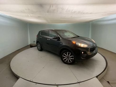 Used 2017 Kia Sportage EX w/ EX Technology Package AWD/4WD image 8