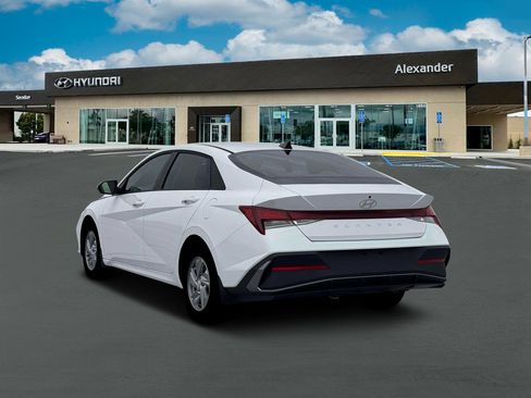 New 2026 Hyundai Elantra SE w/ Cargo Package image 5