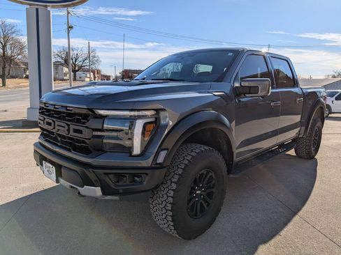 Used 2025 Ford F150 Raptor image 2