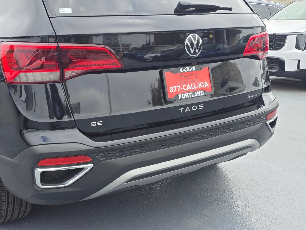 Used 2023 Volkswagen Taos SE AWD/4WD image 13