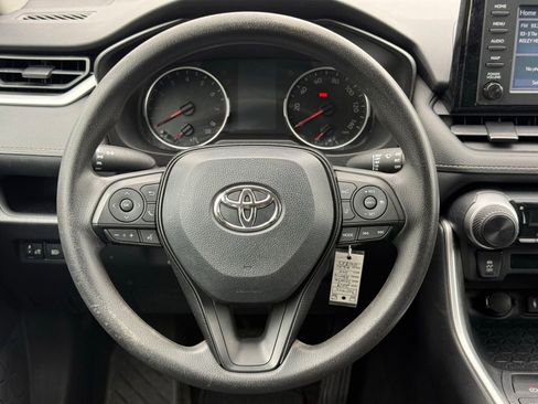 Used 2019 Toyota RAV4 LE w/ Carpet Mat Package FWD image 27