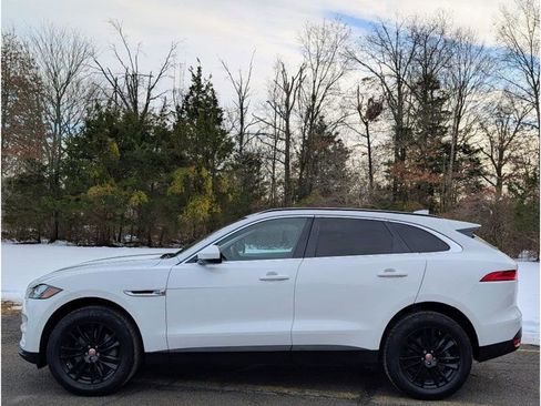 Used 2018 Jaguar F-PACE Prestige image 4