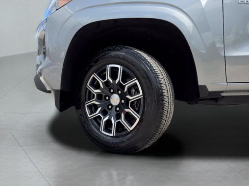 Used 2024 Chevrolet Colorado LT w/ LT Convenience Package III RWD image 41
