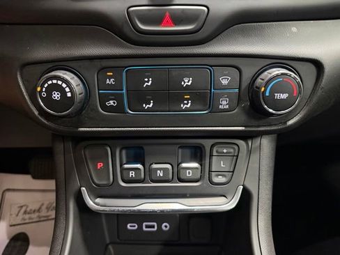 Used 2021 GMC Terrain SLE w/ Elevation Edition FWD image 39