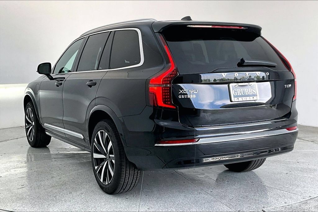 New 2026 Volvo XC90 T8 Core w/ Protection Package Premier AWD/4WD image 4