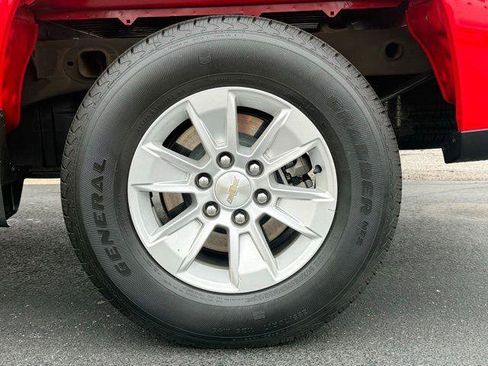 Used 2024 Chevrolet Silverado 1500 LT RWD image 13