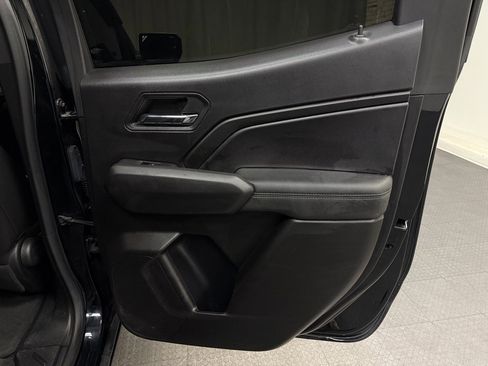Used 2023 Chevrolet Colorado LT w/ LT Convenience Package image 18