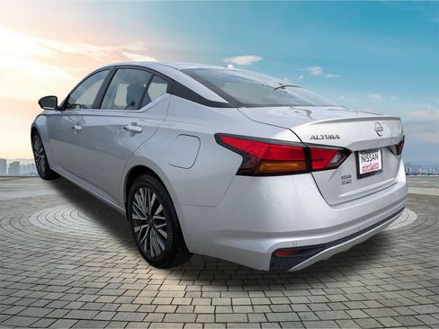 Certified 2025 Nissan Altima 2.5 SV FWD image 7
