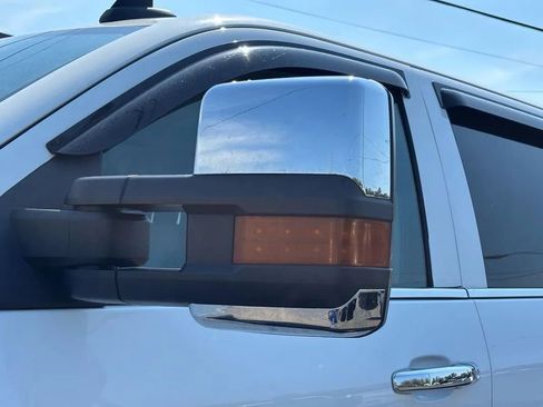 Used 2016 GMC Sierra 2500 SLT w/ Duramax Plus Package AWD/4WD image 13