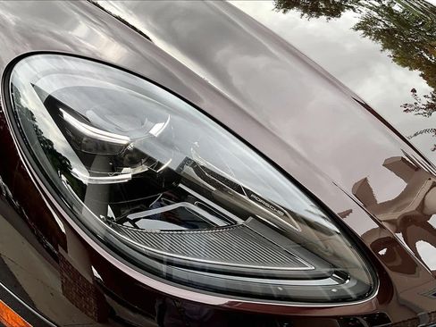 Used 2023 Porsche Macan AWD/4WD image 27