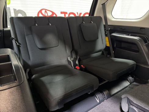 Used 2024 Toyota 4Runner SR5 image 16