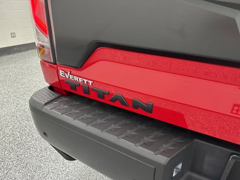 Used 2023 Nissan Titan PRO-4X w/ Pro-4x Convenience Package image 32