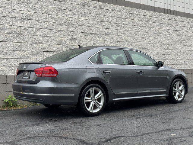 Used 2015 Volkswagen Passat TDI SEL Premium FWD image 16