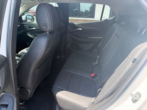 Used 2023 Buick Encore GX Essence w/ Experience Buick Package AWD/4WD image 6