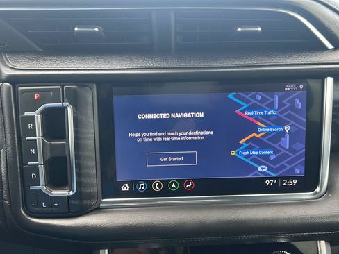Used 2021 GMC Yukon XL Denali w/ Denali Premium Package RWD image 10