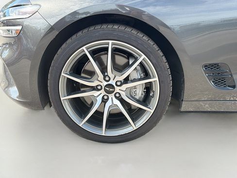 Used 2024 Genesis G70 2.5T RWD image 39